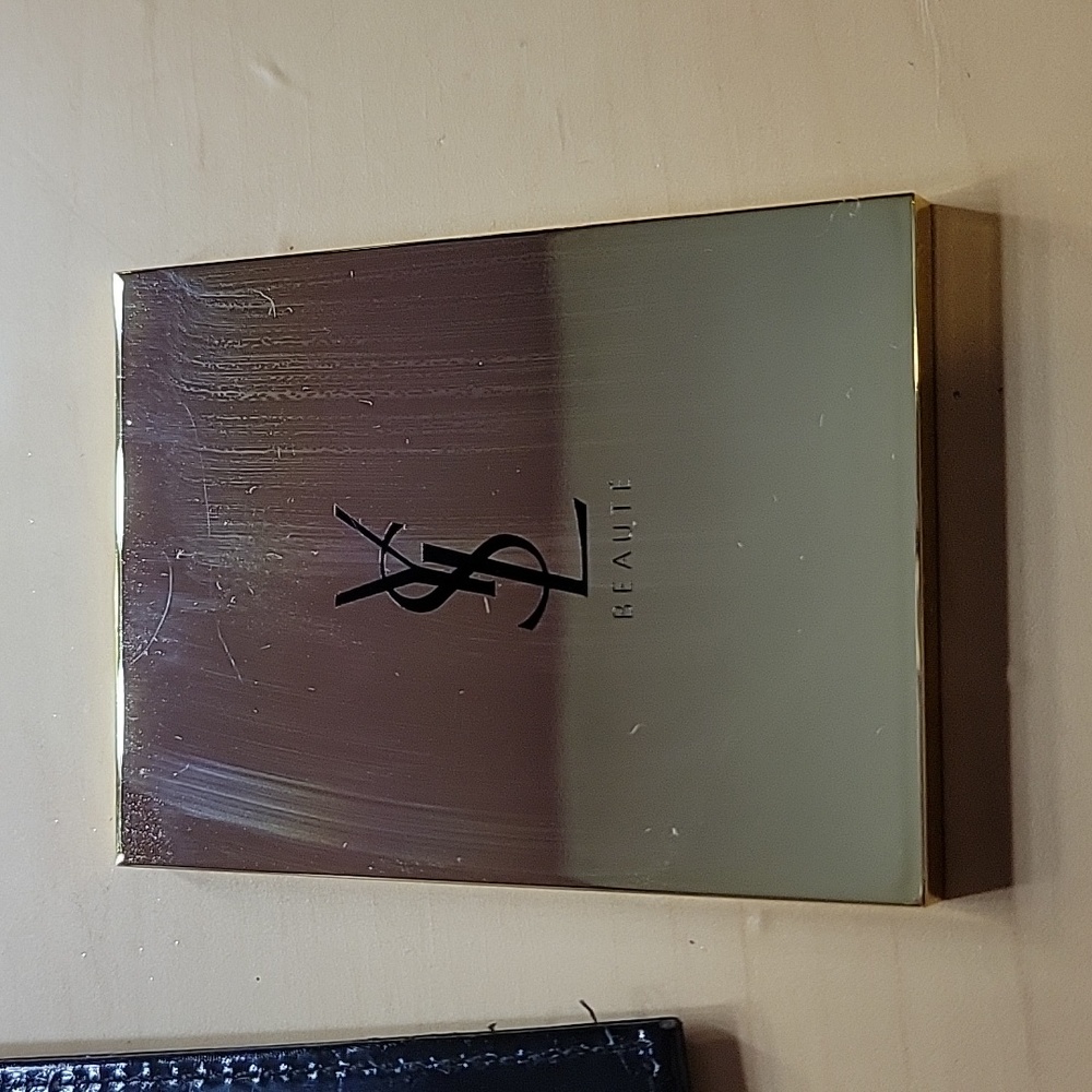 YSL Pocket Mirror - Picture 4 of 5